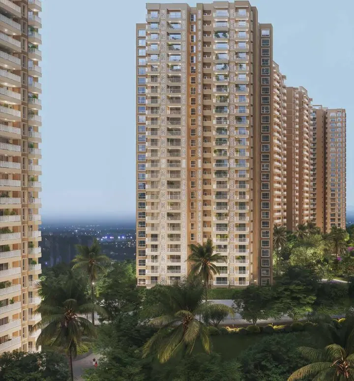 Prestige Southern Star: Towers over the central green